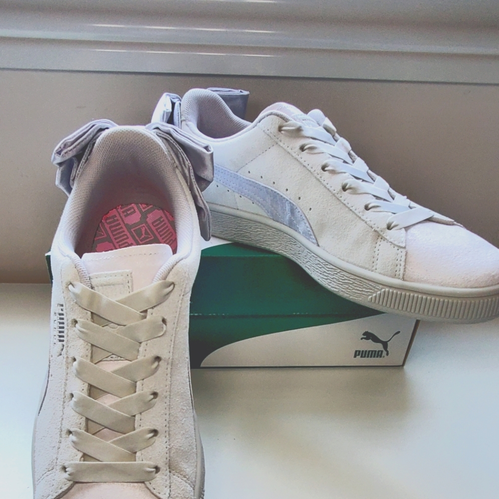 NIB, *RARE* Puma Suede Basket Bow Shoes